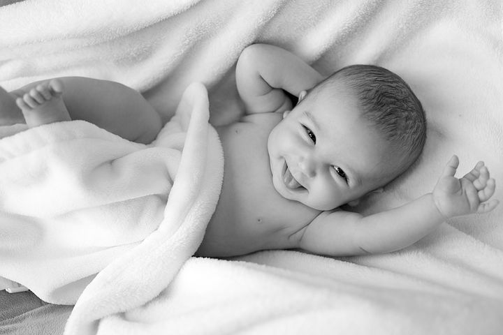 How to Prepare for Your Baby's First Photoshoot